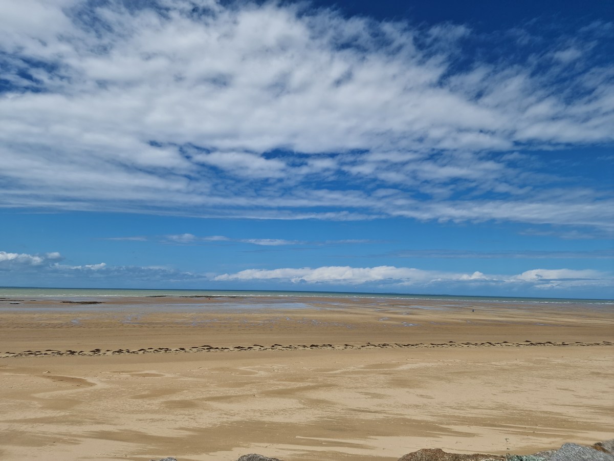 Strandabschnitt in Saint-Pair-Sur-Mer, Nähe Jullouville in der Region&nbsp;Normandie