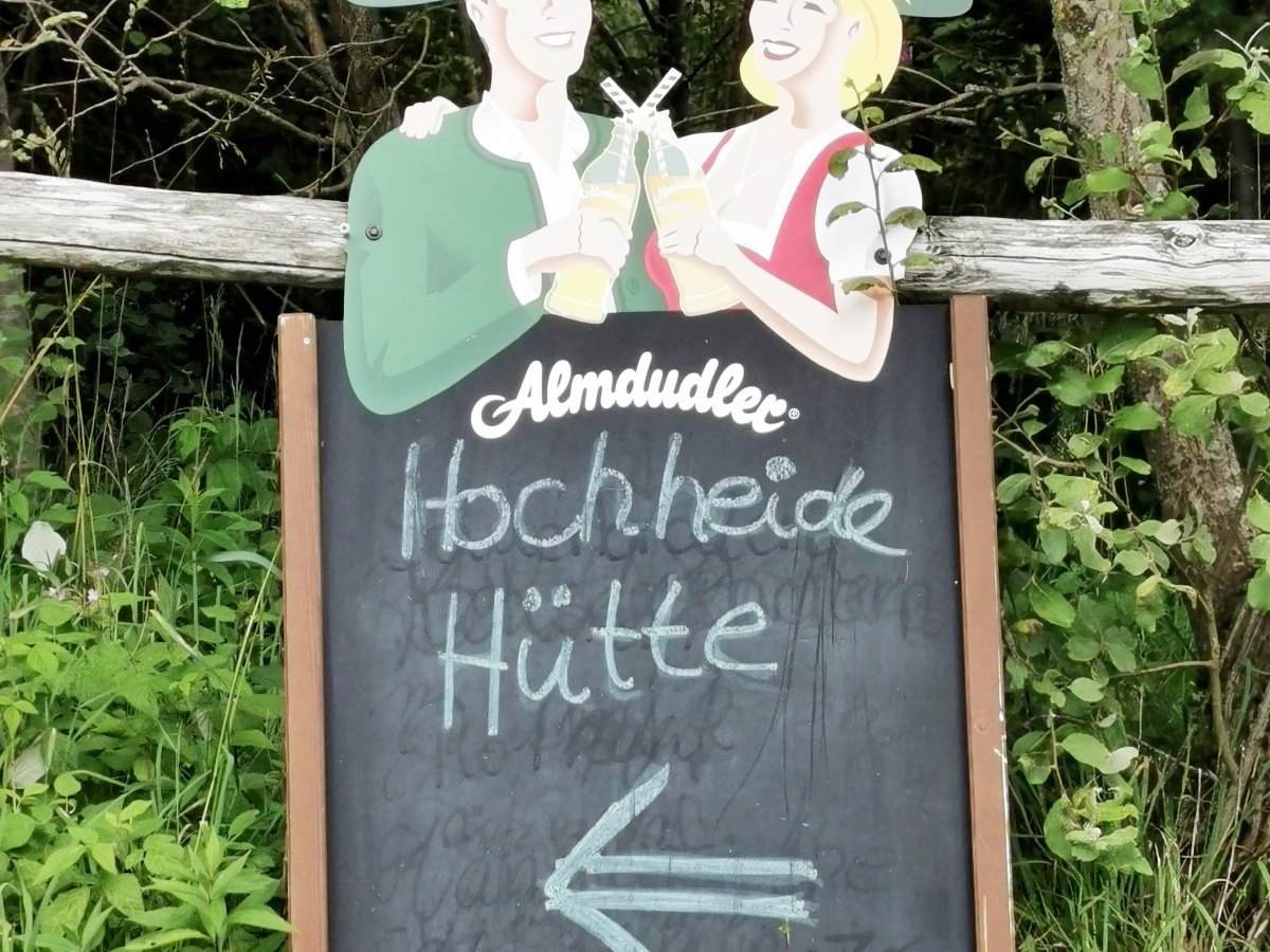 „Himmlische Weite & raue Natur – Mein barrierearmer Ausflug zur Hochheide Hütte&nbsp;Niedersfeld“