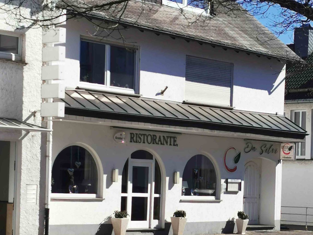 **Pizzeria Da Silvi – Kulinarischer Hochgenuss mit Herausforderungen für mobilitätseingeschränkte Gäste**&nbsp;🍕