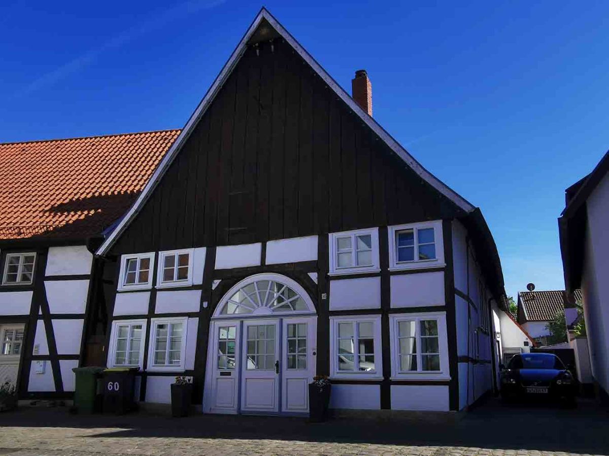 **Altstadt Rheda: Fachwerkperlen, Kopfsteinpflaster und eine echte Rollstuhl-Überraschung** 